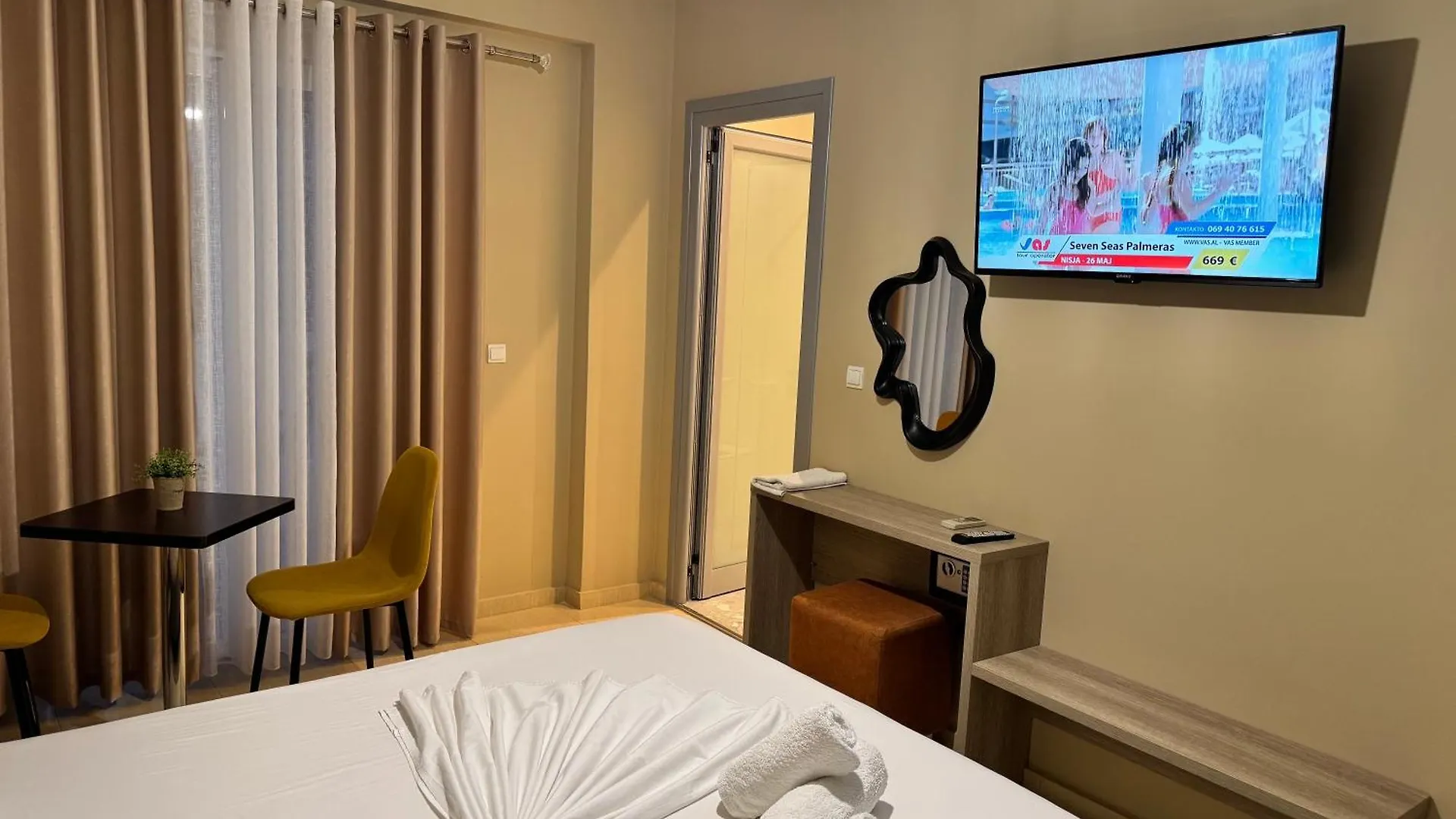 Hotel Driloni Ksamil 4*,  Albania